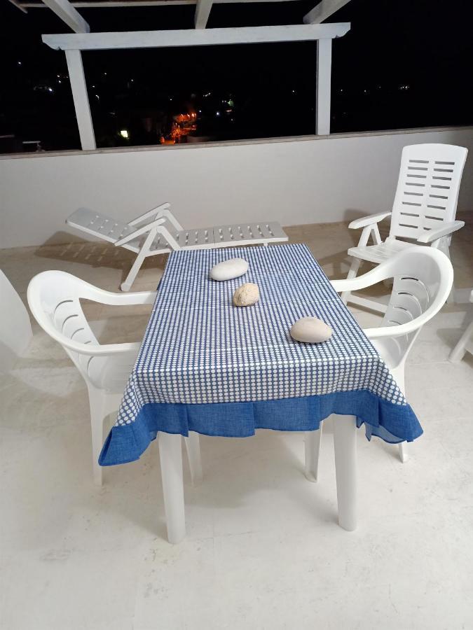 Monolocale Blu Sul Terrazzo A Le Forna Apartment Ponza Exterior photo